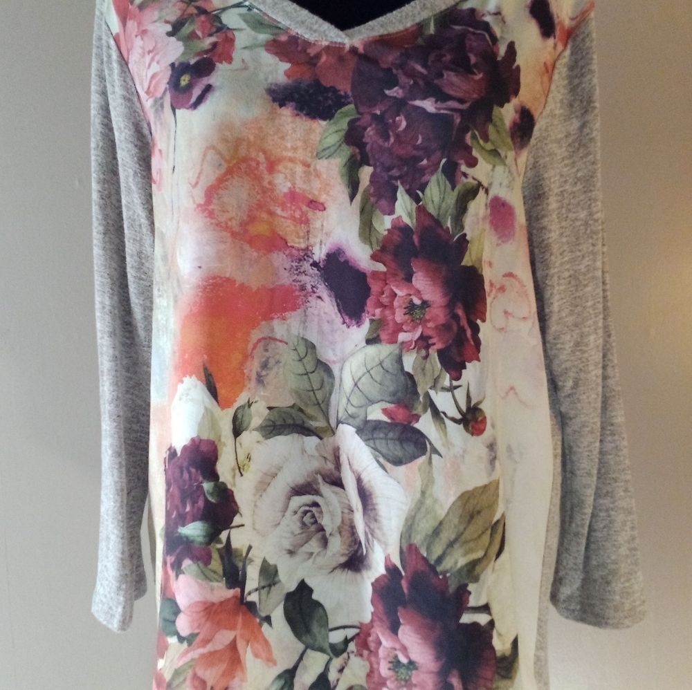 COPY - Db brand size large floral top